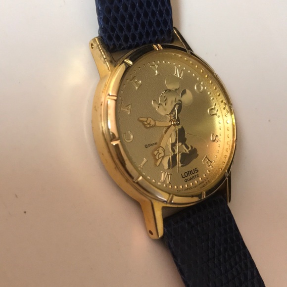 VINTAGE LORUS MICKEY MOUSE WATCH - Picture 3 of 6